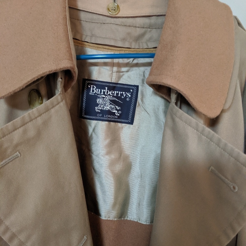Unisex Burberry Trenchcoat - Picture 4 of 7